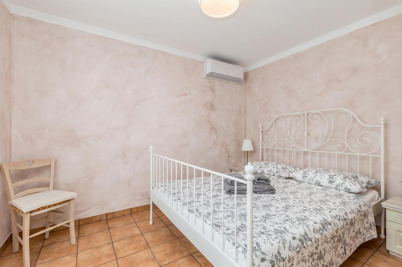 Holiday House Chiara Vrh  Extérieur photo